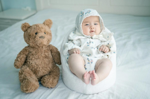 揭阳宝宝挠耳朵是怎么回事 揭阳宝宝挠耳朵是怎么回事